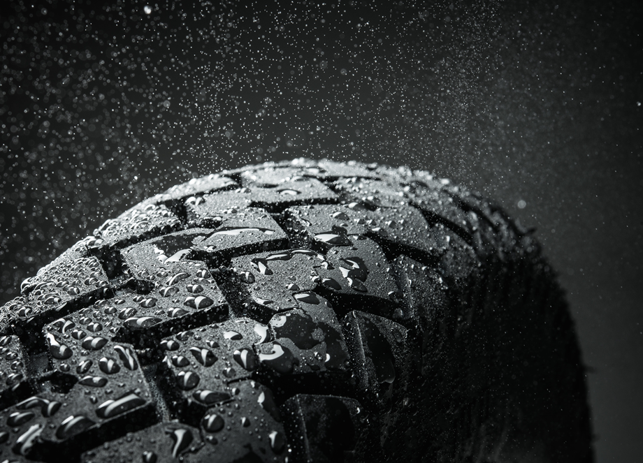 Przyczepność na mokrym liczy się bardziej, niż myślisz