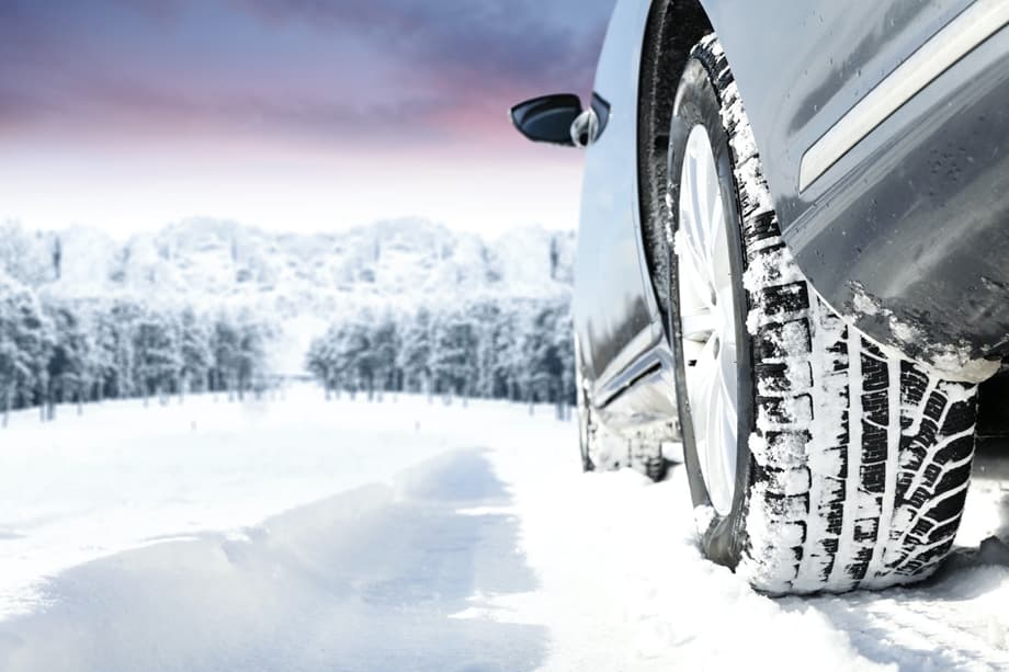 Pamiętaj o odpowiednim przygotowaniu samochodu na zimę, co zapewni Tobie bezpieczeństwo