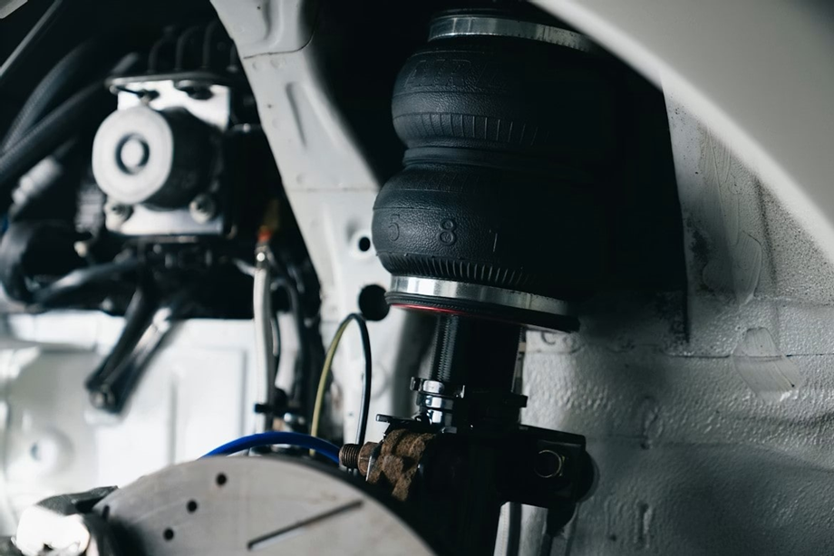 Pneumatyka potrafi być droga w naprawie, więc warto dbać o serwis