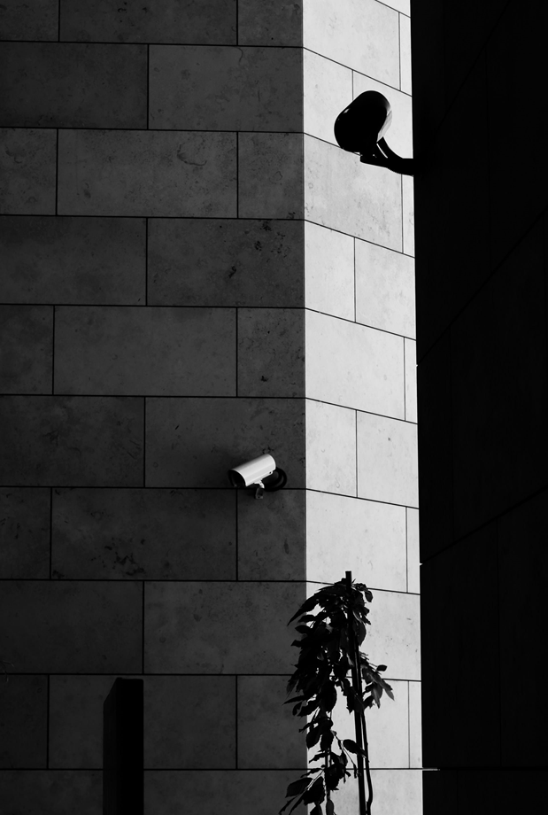 Monitoring pomaga, ale nie zawsze zastępuje realną ochronę auta