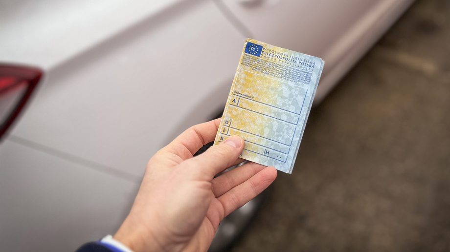Na przegląd techniczny samochodu należy zabrać dowód rejestracyjny pojazdu