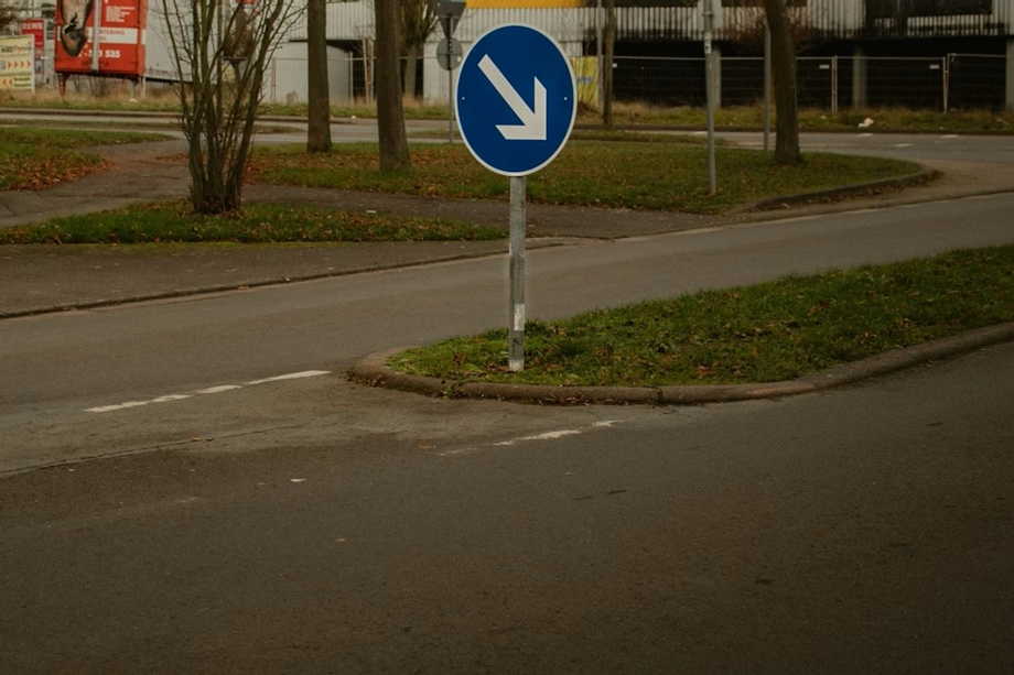 By przystąpić do egzaminu praktycznego, należy najpierw zdać teorię